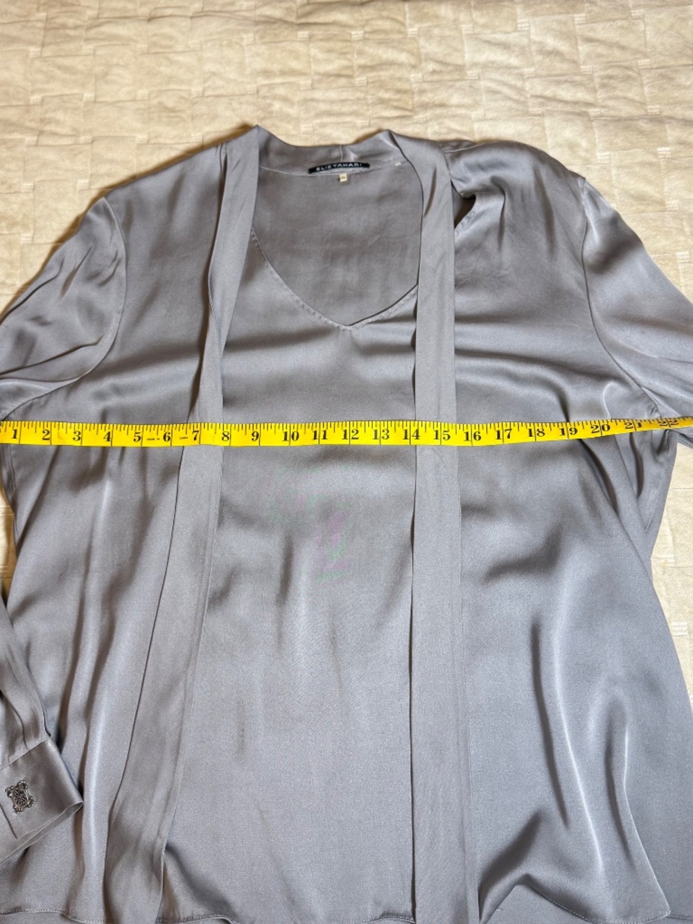 ELIE TAHARI designer dressy gray silk blouse, very classy, XL - Picture 9 of 10